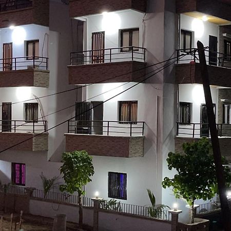 Hotel Residence Aicha Tambacounda Exterior photo